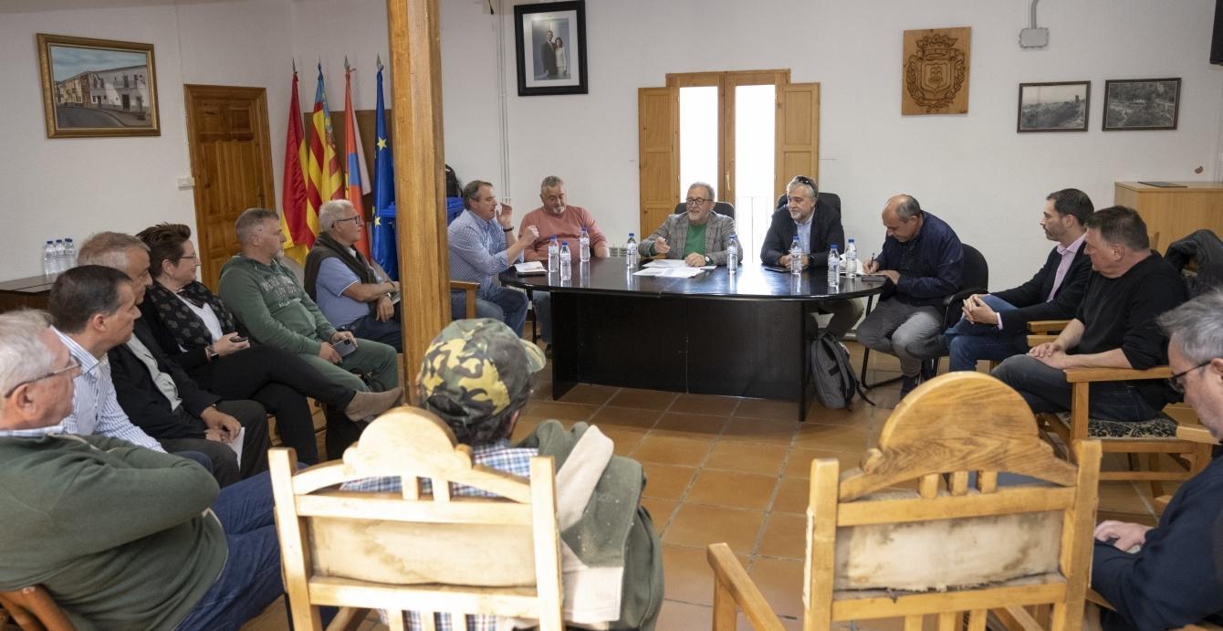 La Diputación de Castellón informa de los convenios singulares y de la promoción turística a los pueblos afectados por el incendio del Alto Mijares
