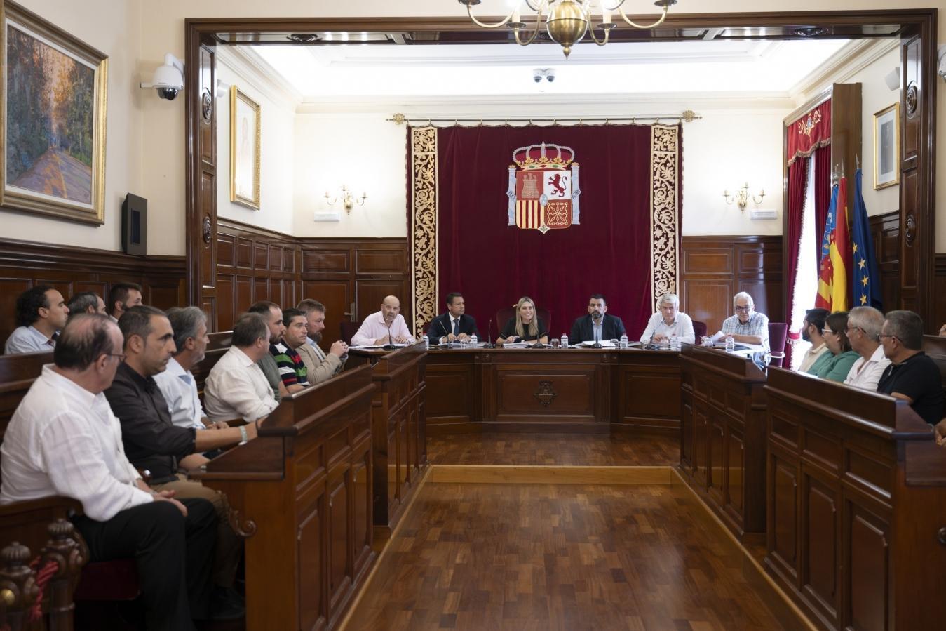 La Diputación de Castellón invierte 800.000 euros en el Consorcio de Bomberos para abonar los refuerzos del verano y saldar las deudas del gobierno anterior