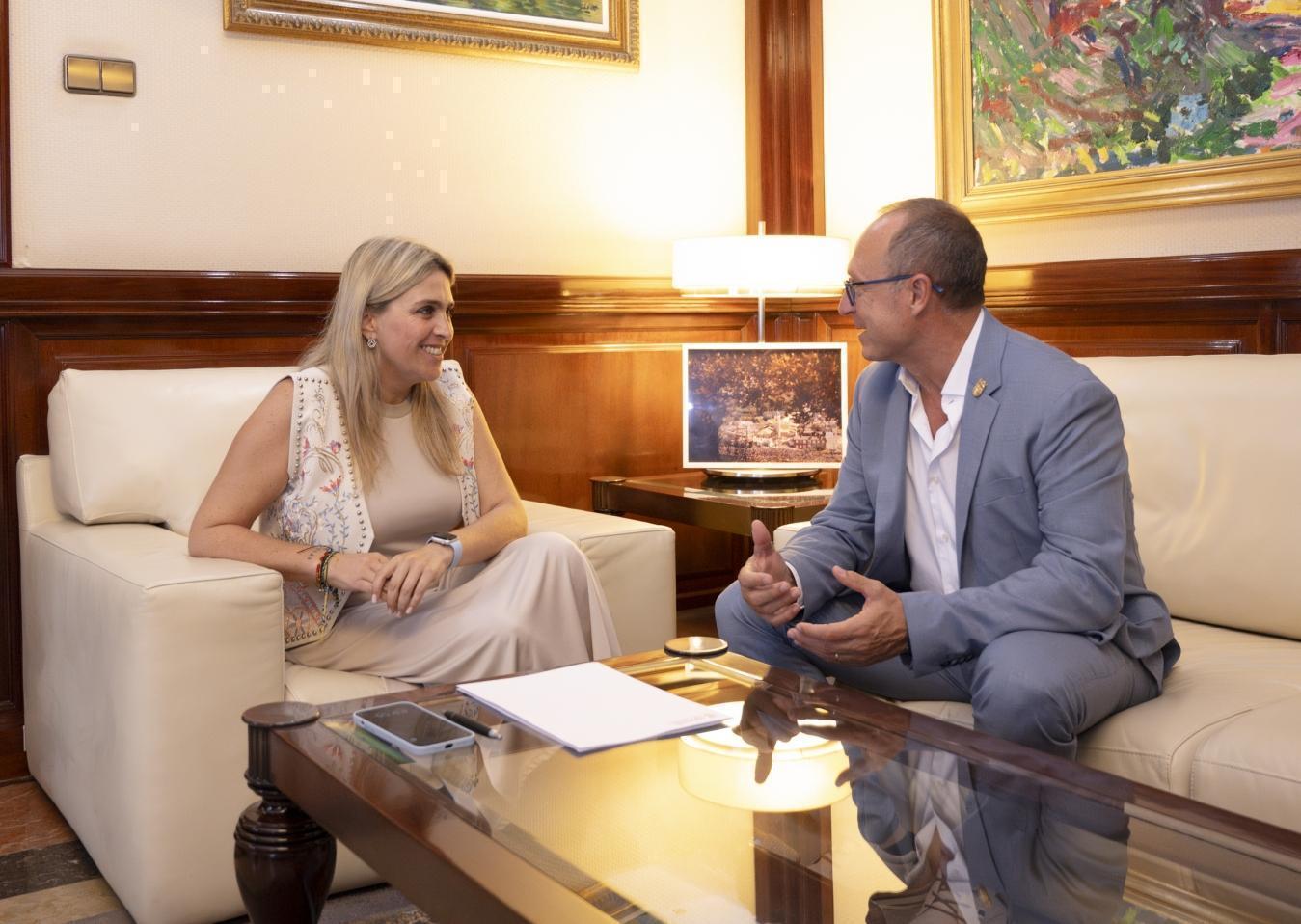 Marta Barrachina: “L'atenció als alcaldes i alcaldesses forma part de l'ADN d'esta Diputació”