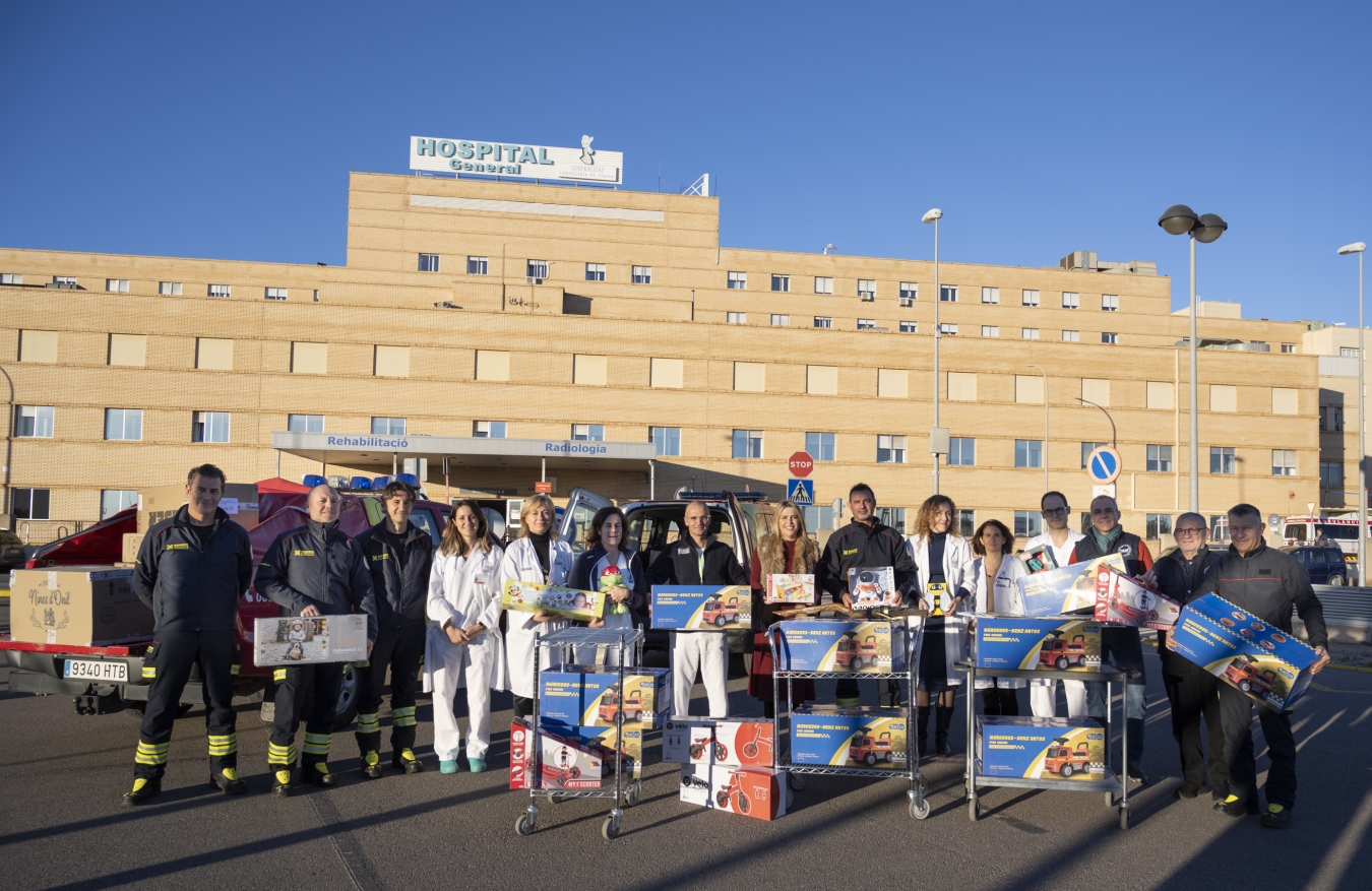 Marta Barrachina lleva la ilusión de la Navidad a los niños y niñas hospitalizados en los centros hospitalarios de la provincia