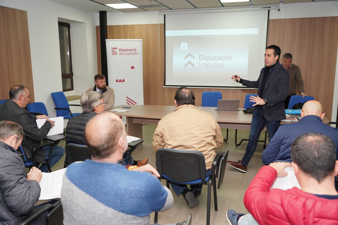La Diputación de Castellón inicia una ronda de reuniones con alcaldes para explicar el Plan Diputació Impulsa y garantiza el contacto en primera persona