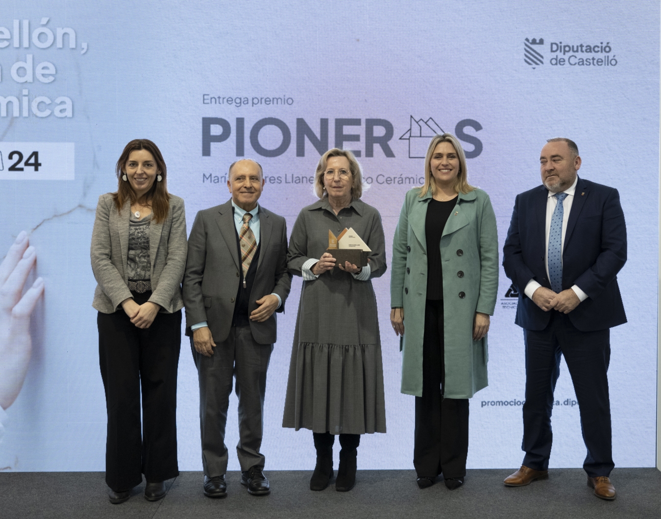 Marta Barrachina reconoce con el ‘Premio Pioneros’ la labor de quienes iniciaron el despegue del que hoy es el motor estratégico de la provincia de Castellón