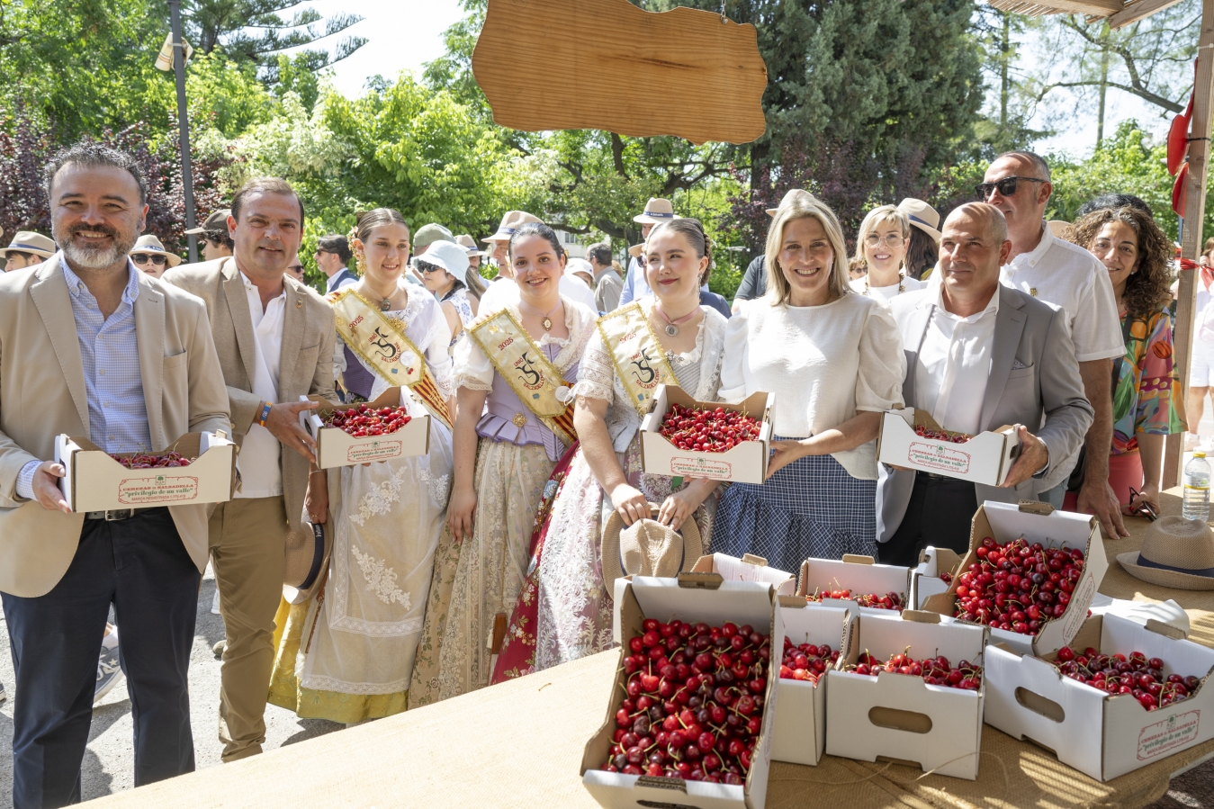 Marta Barrachina posa en valor la riquesa i la qualitat dels productes autòctons de Castelló en la Fira de la Cirera de La Salzadella