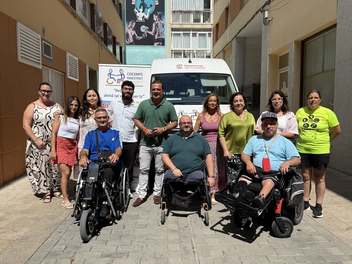 La Diputación de Castellón refuerza la colaboración con Cocemfe Maestrat con la adquisición de un nuevo vehículo adaptado