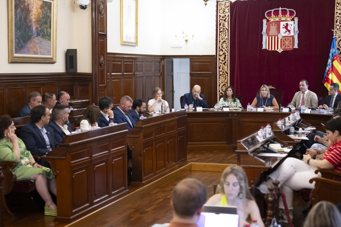 Marta Barrachina ensalza el trabajo “sin descanso y con liderazgo” en una Diputación que “no está para que pasen los días, está para que pasen cosas”